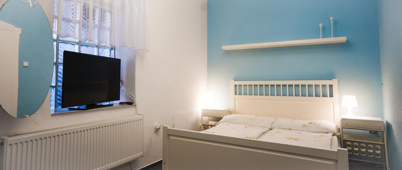 Herbenka Hotel Hustopece Luaran gambar