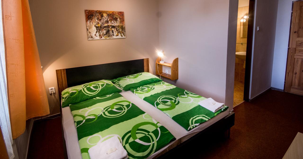 Herbenka Hotel Hustopece Luaran gambar